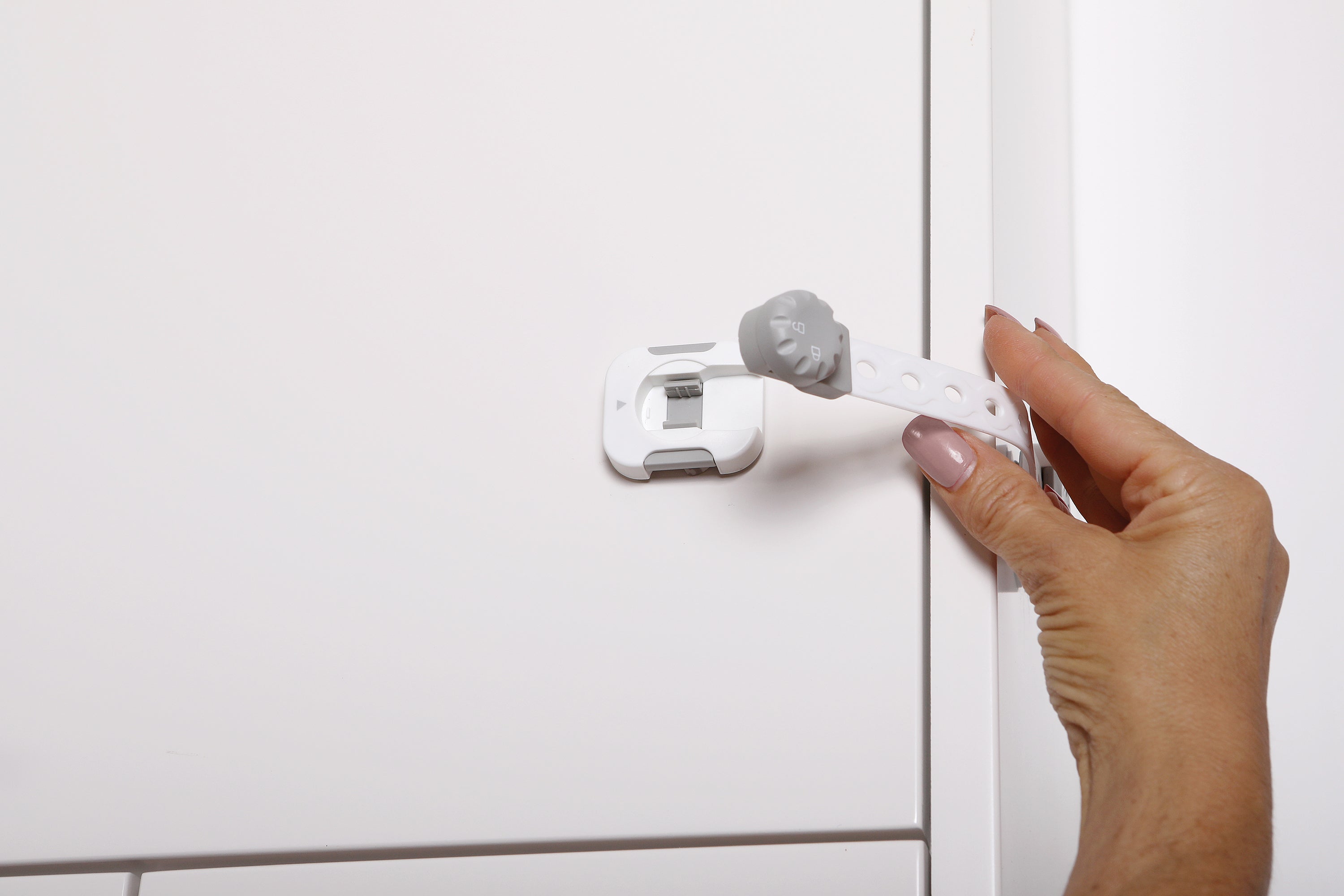 Twist 'N Lock Multi-Purpose Latch 6Pk White/Grey