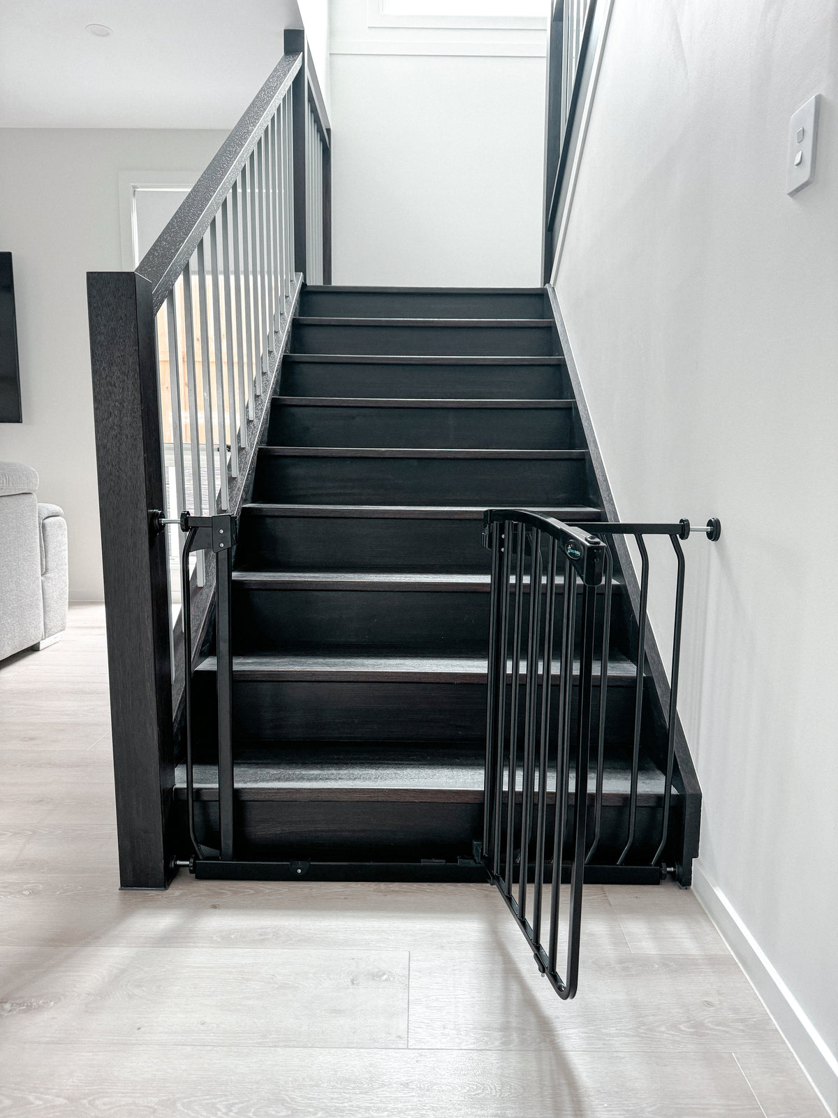 Chelsea Gate Extension 10.5in (27cm) - Black
