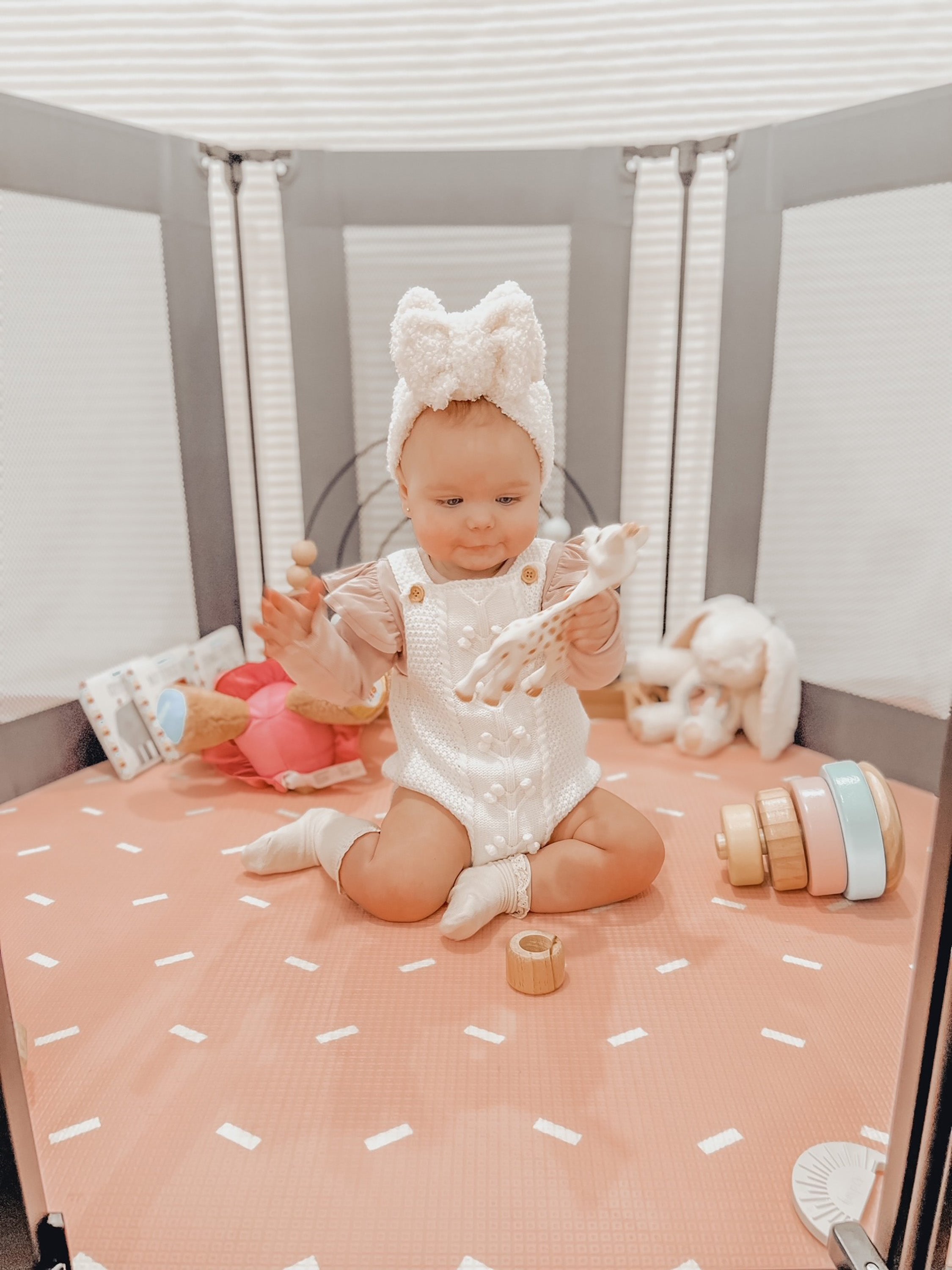Brooklyn Converta® Play-Pen Gate with Mesh Sides and EZ-Check® Indicator