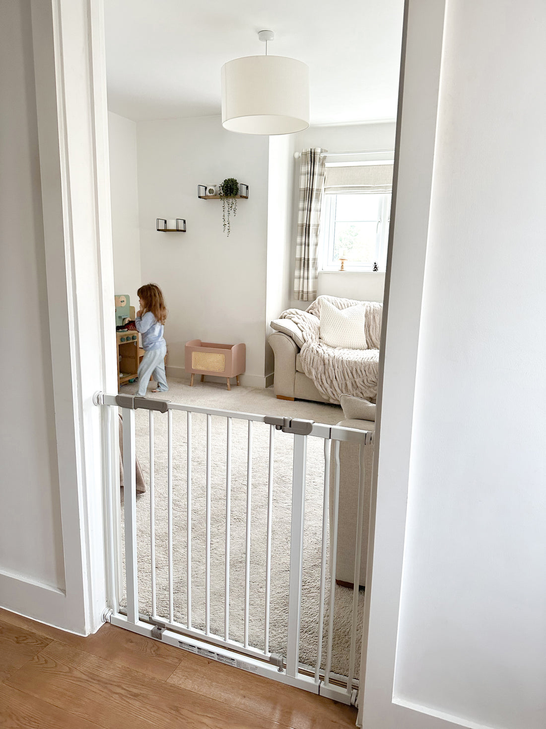 Ava Gate - White