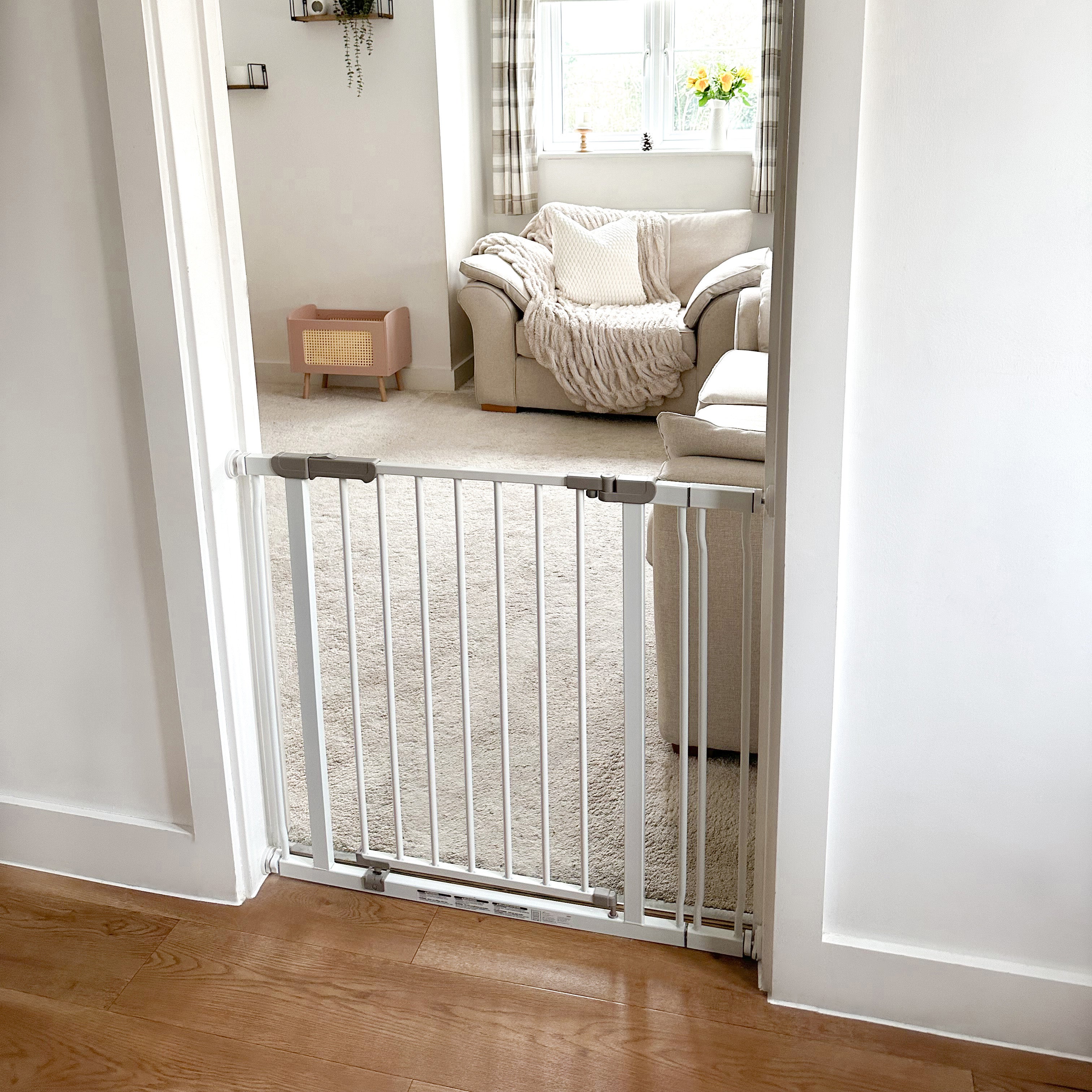 Ava Gate - White