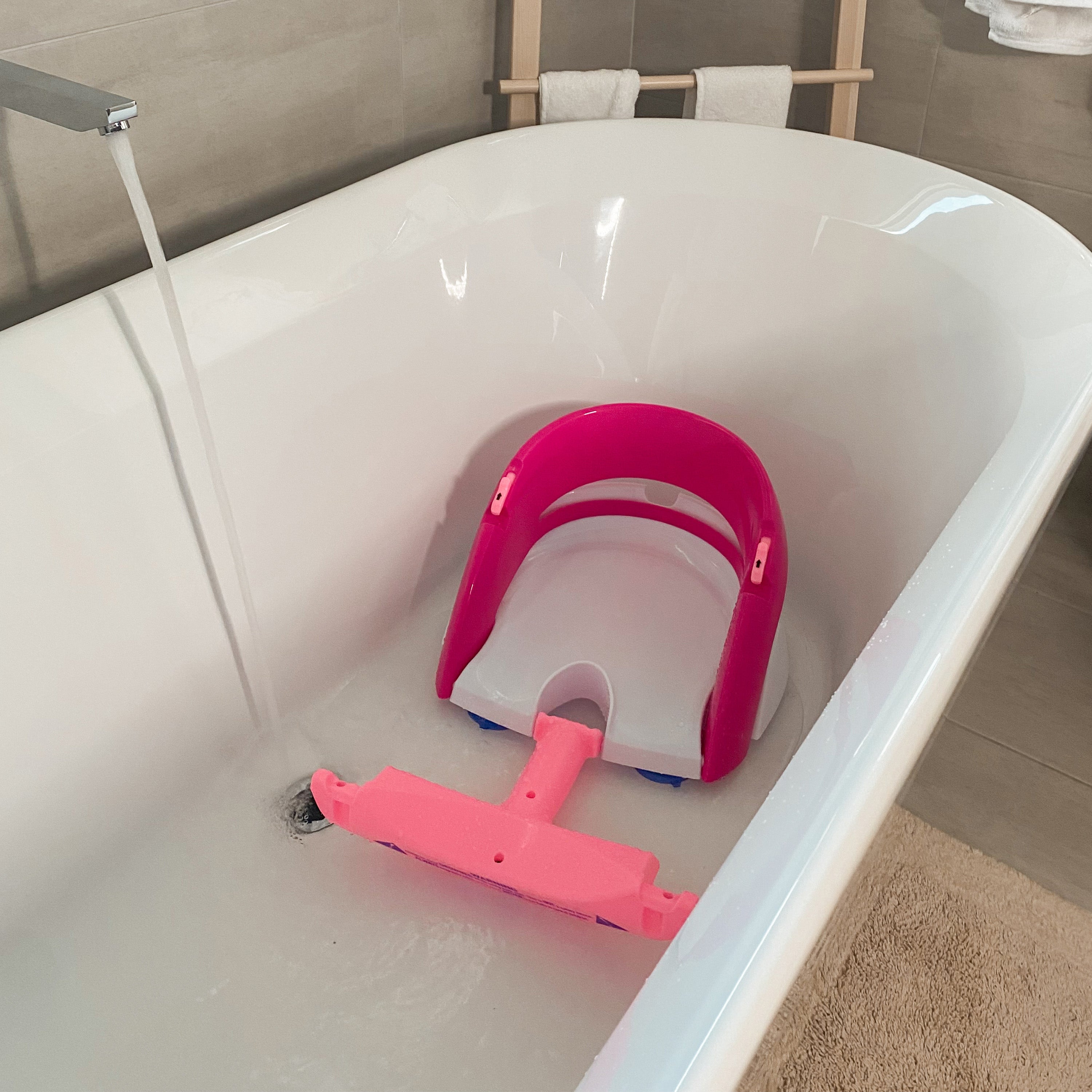 Dreambaby Baby Bath Seat | Non-Slip Suction 5–10 Months | Pink