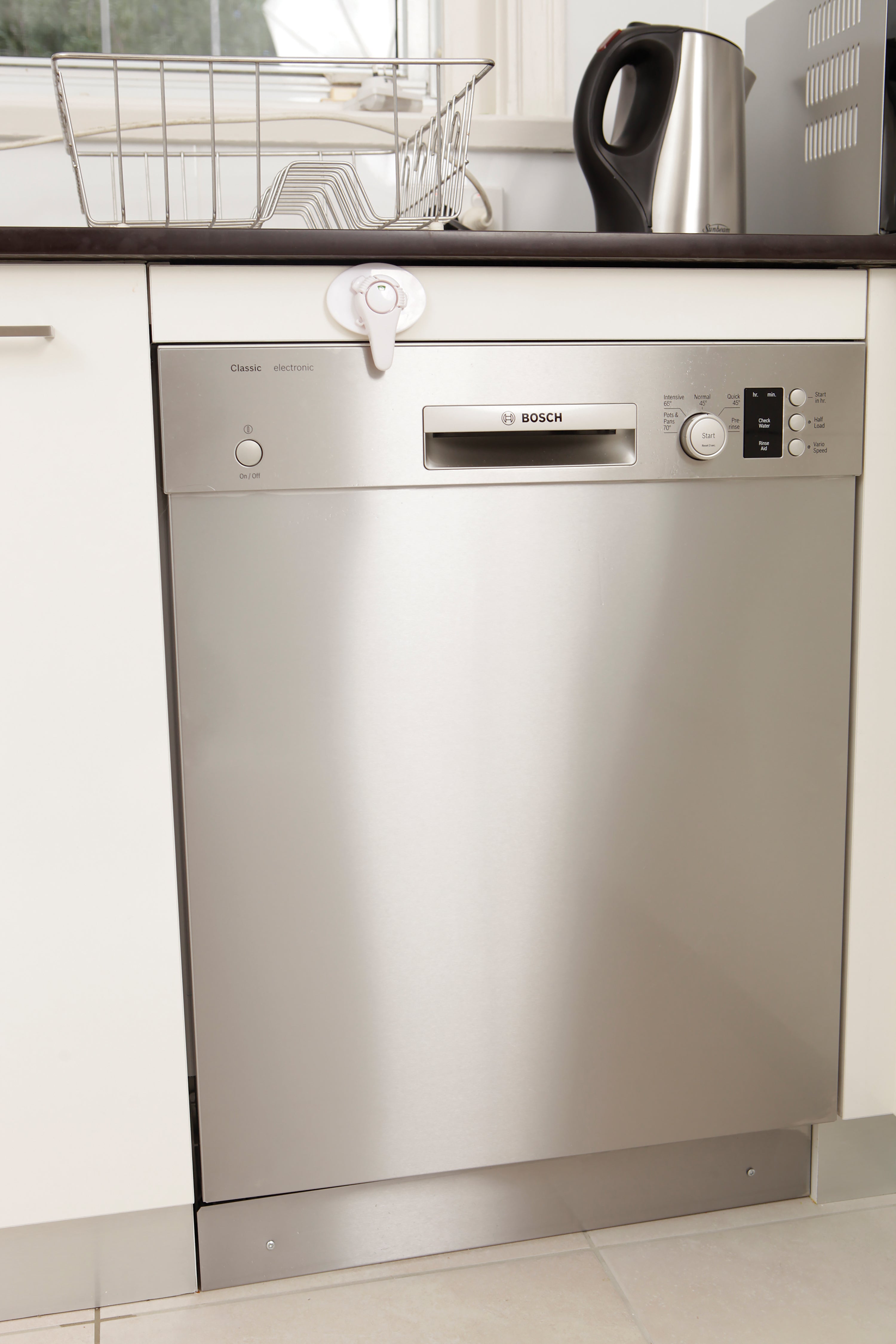 EZ-Check® Swivel Appliance Lock
