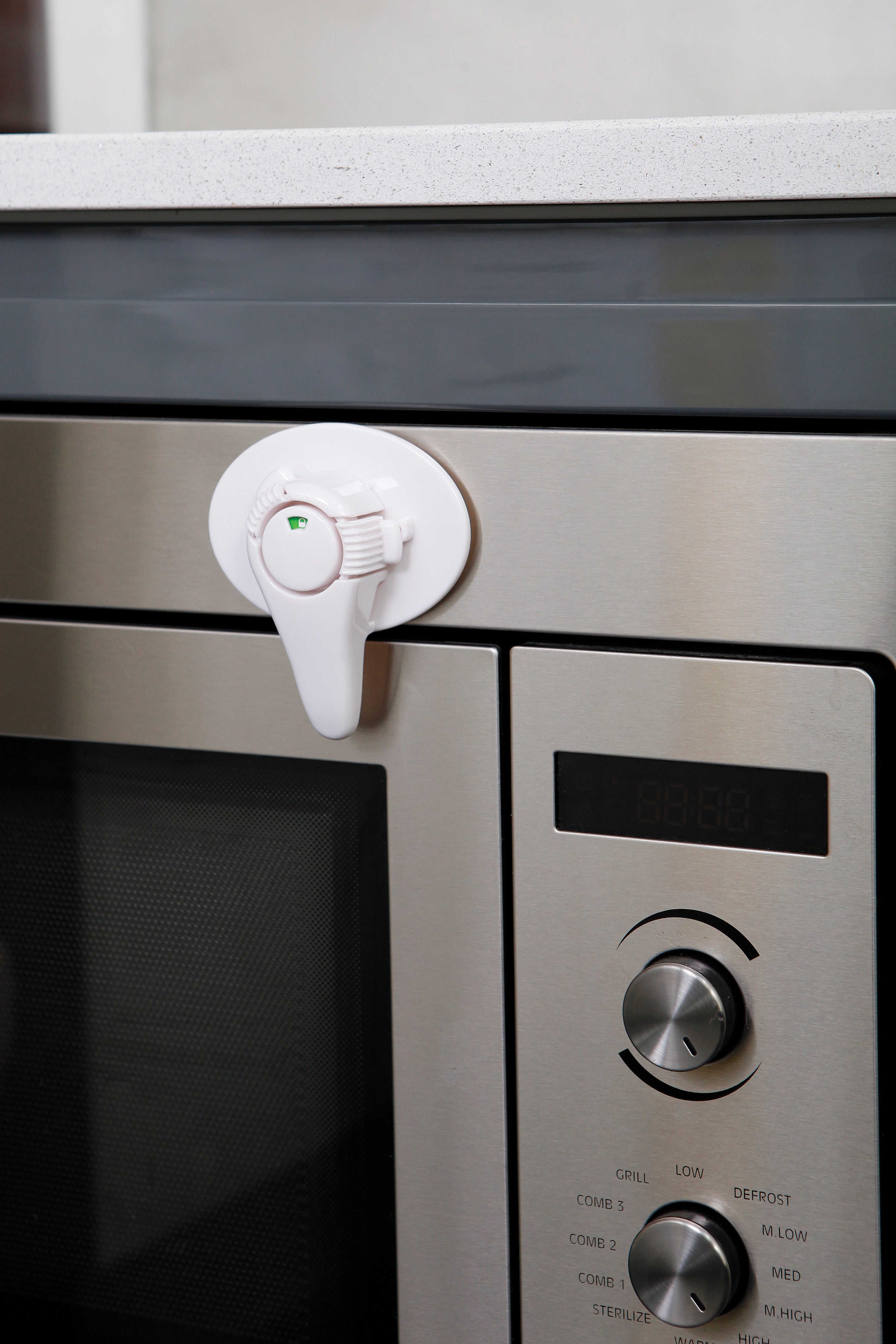Ezy-Check® Swivel Appliance Latch