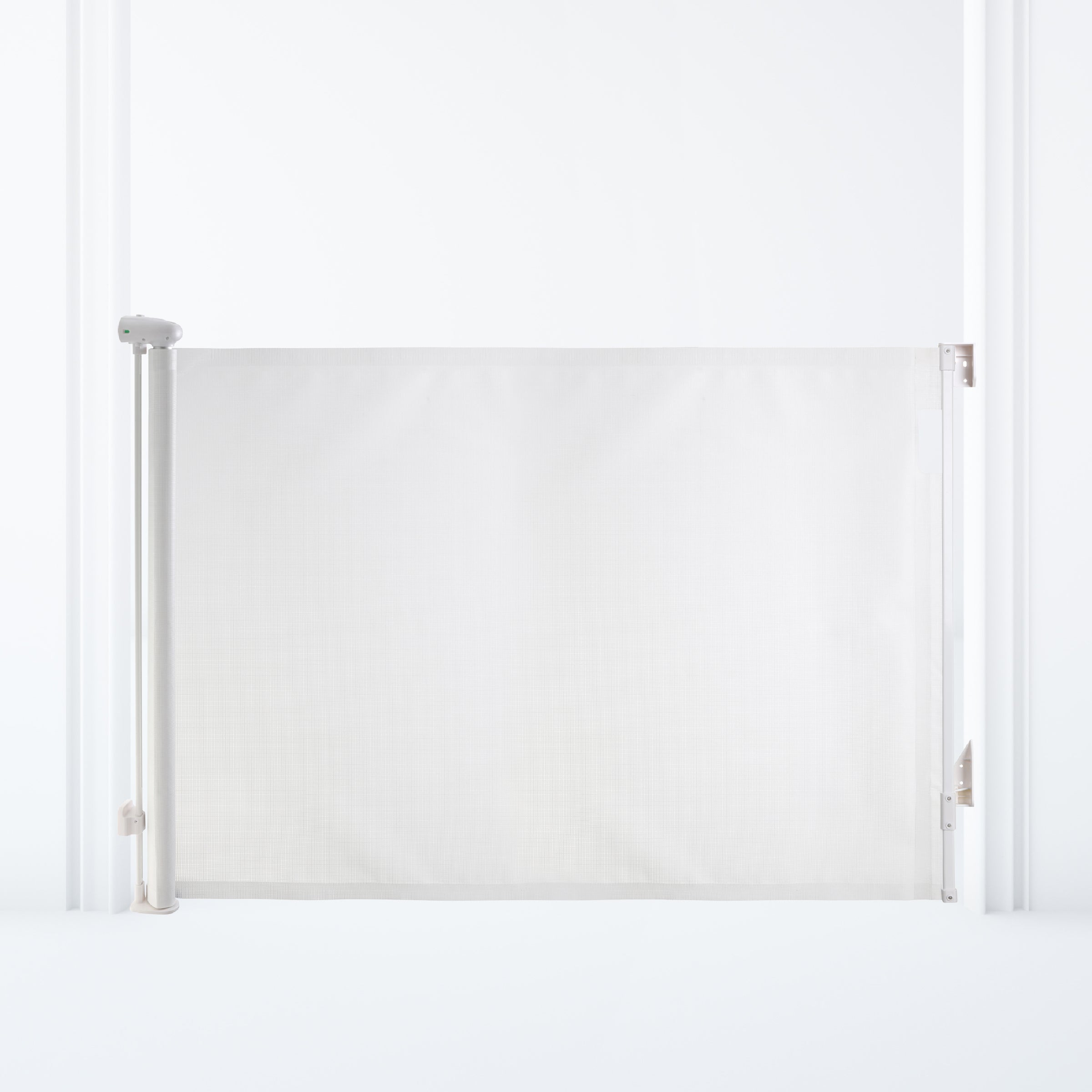 Glide N' Hide Retractable Gate - White