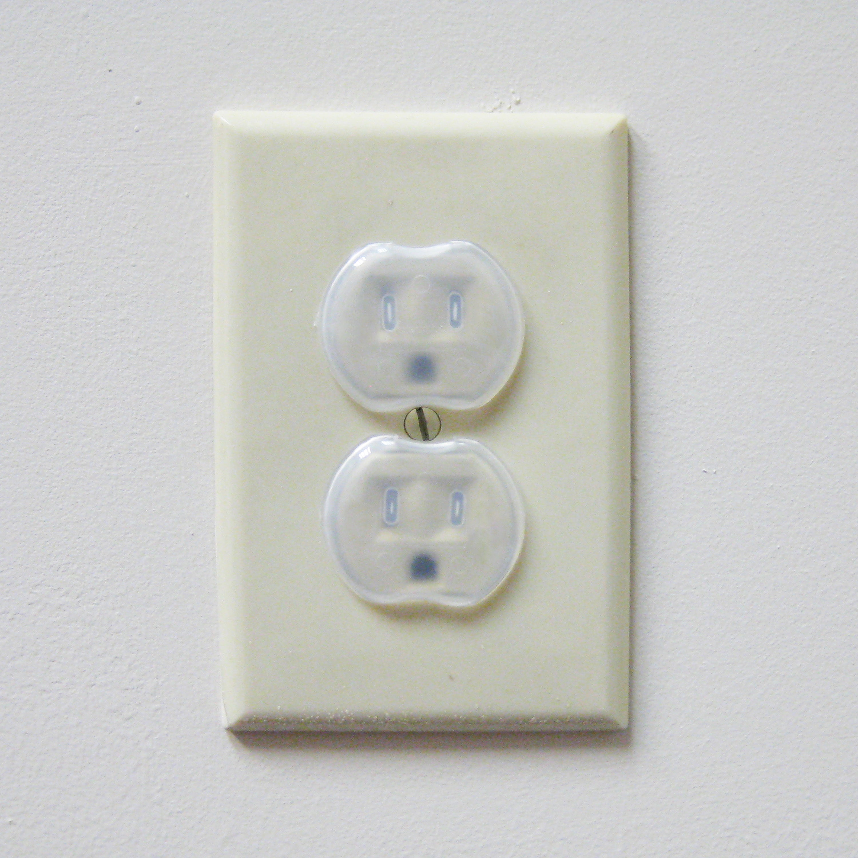 Outlet Plugs - 48 Count
