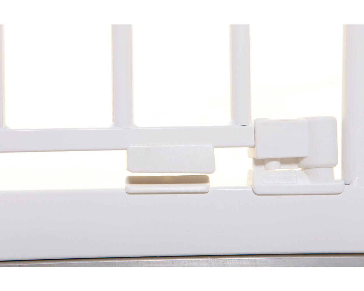 Chelsea White Safety Gate & Extension Set (2 Gates 2 Extensions)